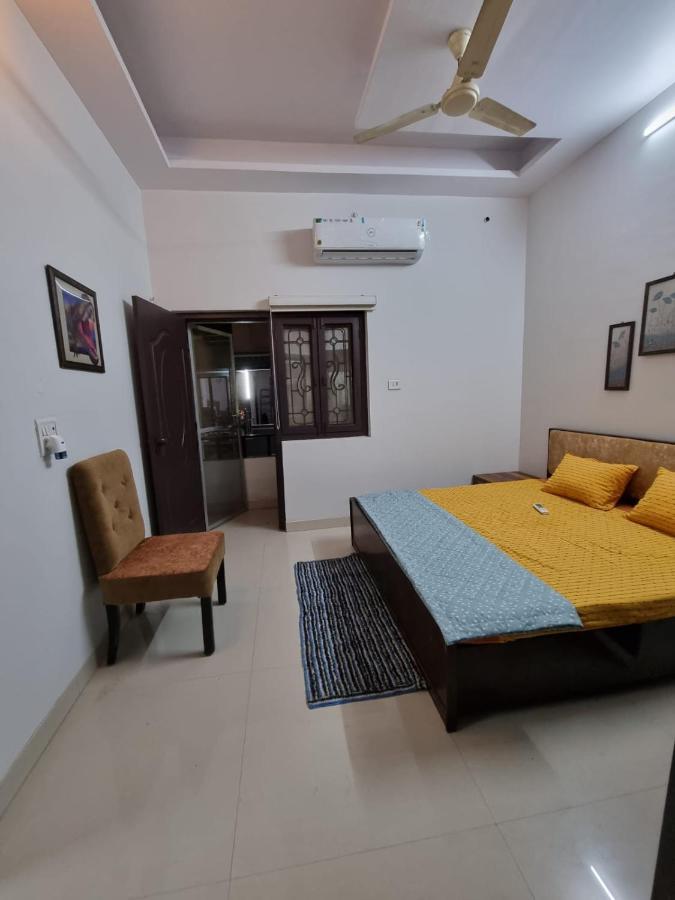 Leela Homestay Jabalpur - Lily - 2 Bhk Luxury Appartment Exteriör bild