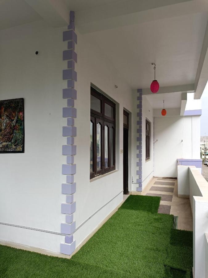 Leela Homestay Jabalpur - Lily - 2 Bhk Luxury Appartment Exteriör bild