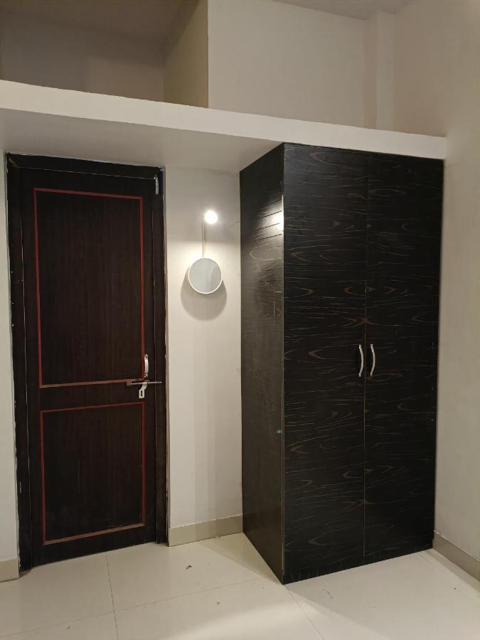 Leela Homestay Jabalpur - Lily - 2 Bhk Luxury Appartment Exteriör bild