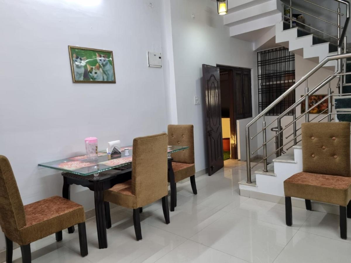 Leela Homestay Jabalpur - Lily - 2 Bhk Luxury Appartment Exteriör bild