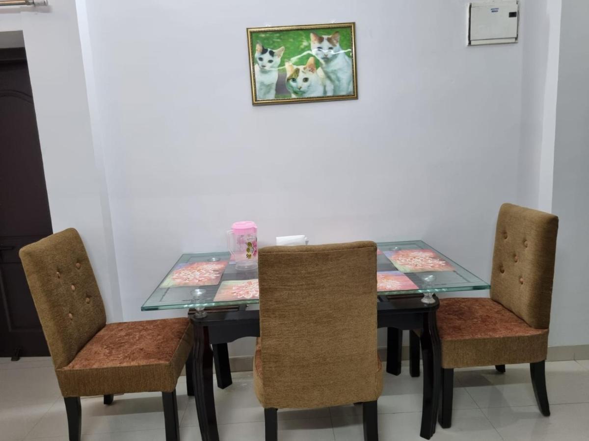 Leela Homestay Jabalpur - Lily - 2 Bhk Luxury Appartment Exteriör bild