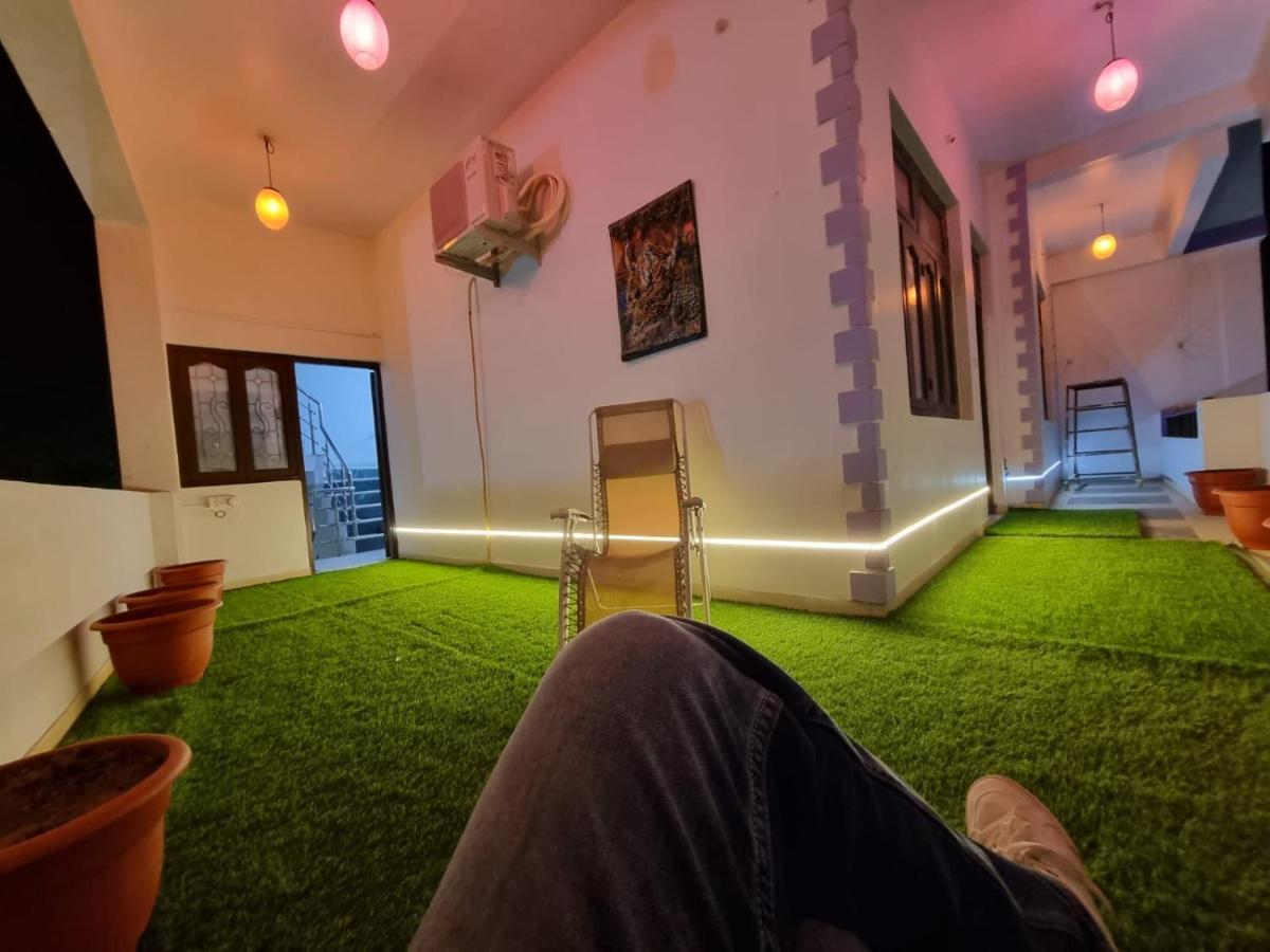 Leela Homestay Jabalpur - Lily - 2 Bhk Luxury Appartment Exteriör bild