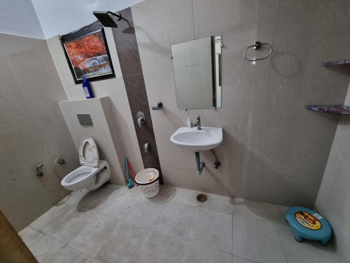 Leela Homestay Jabalpur - Lily - 2 Bhk Luxury Appartment Exteriör bild