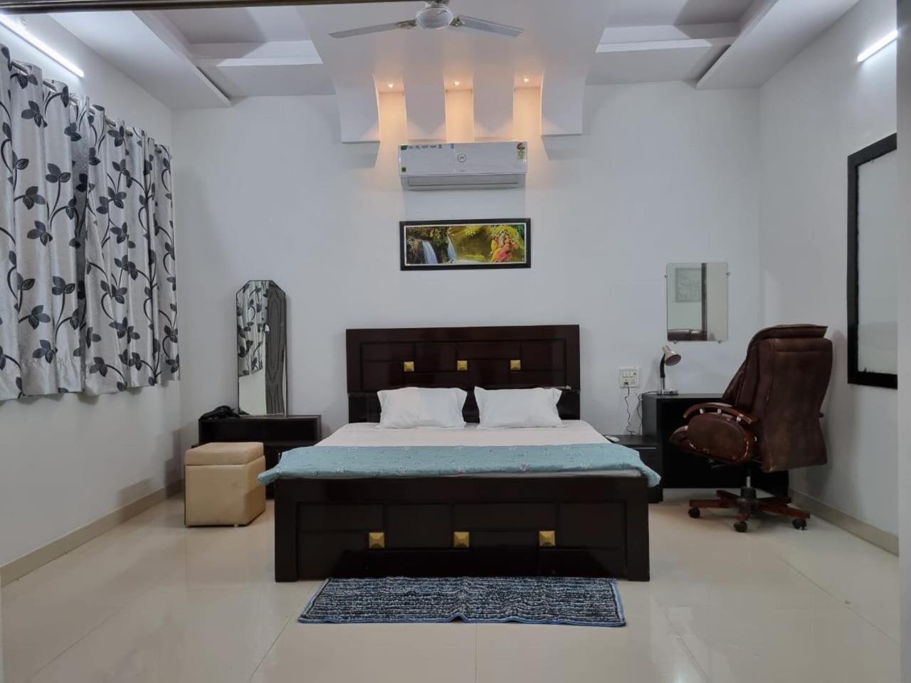 Leela Homestay Jabalpur - Lily - 2 Bhk Luxury Appartment Exteriör bild