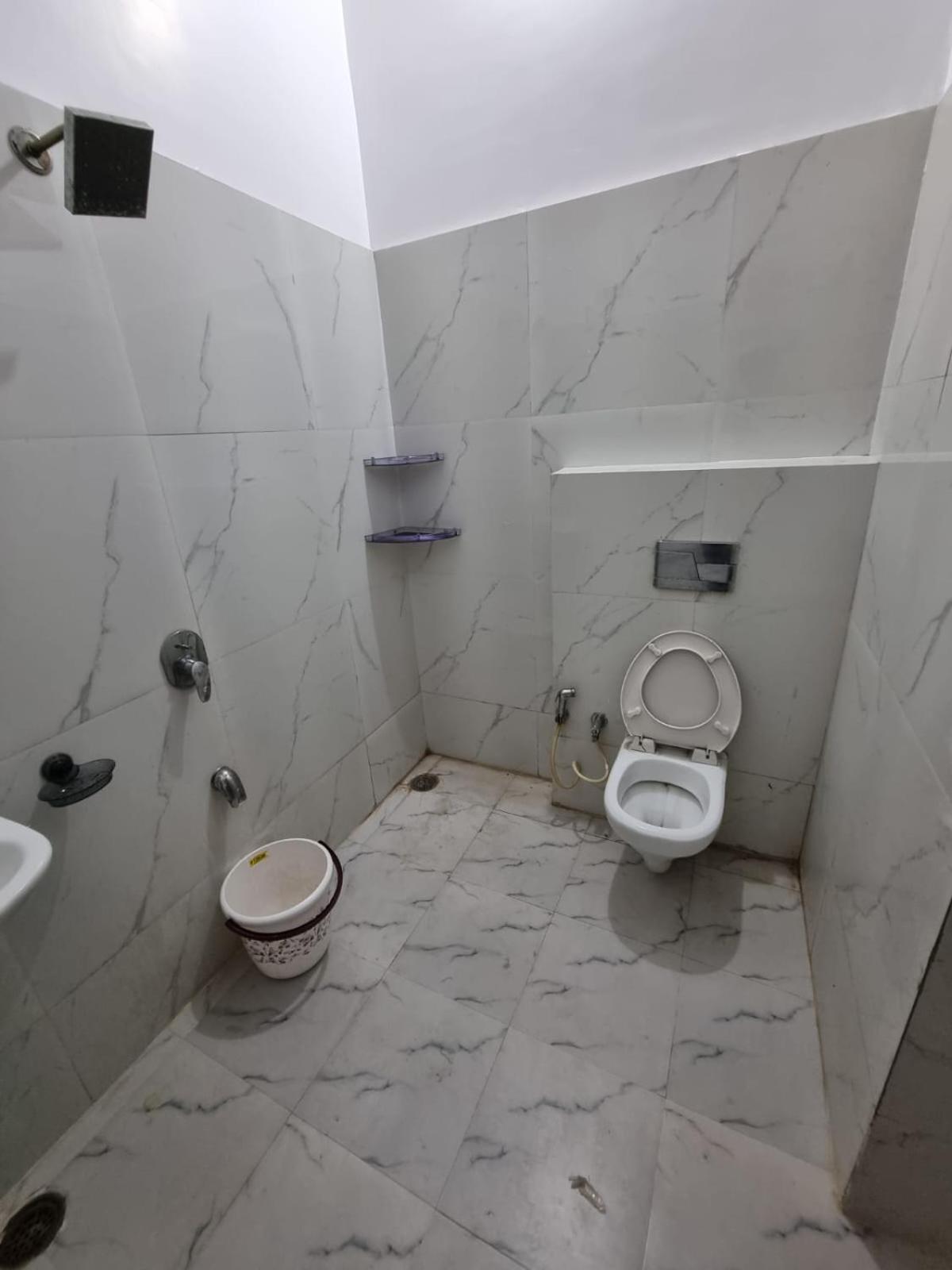 Leela Homestay Jabalpur - Lily - 2 Bhk Luxury Appartment Exteriör bild